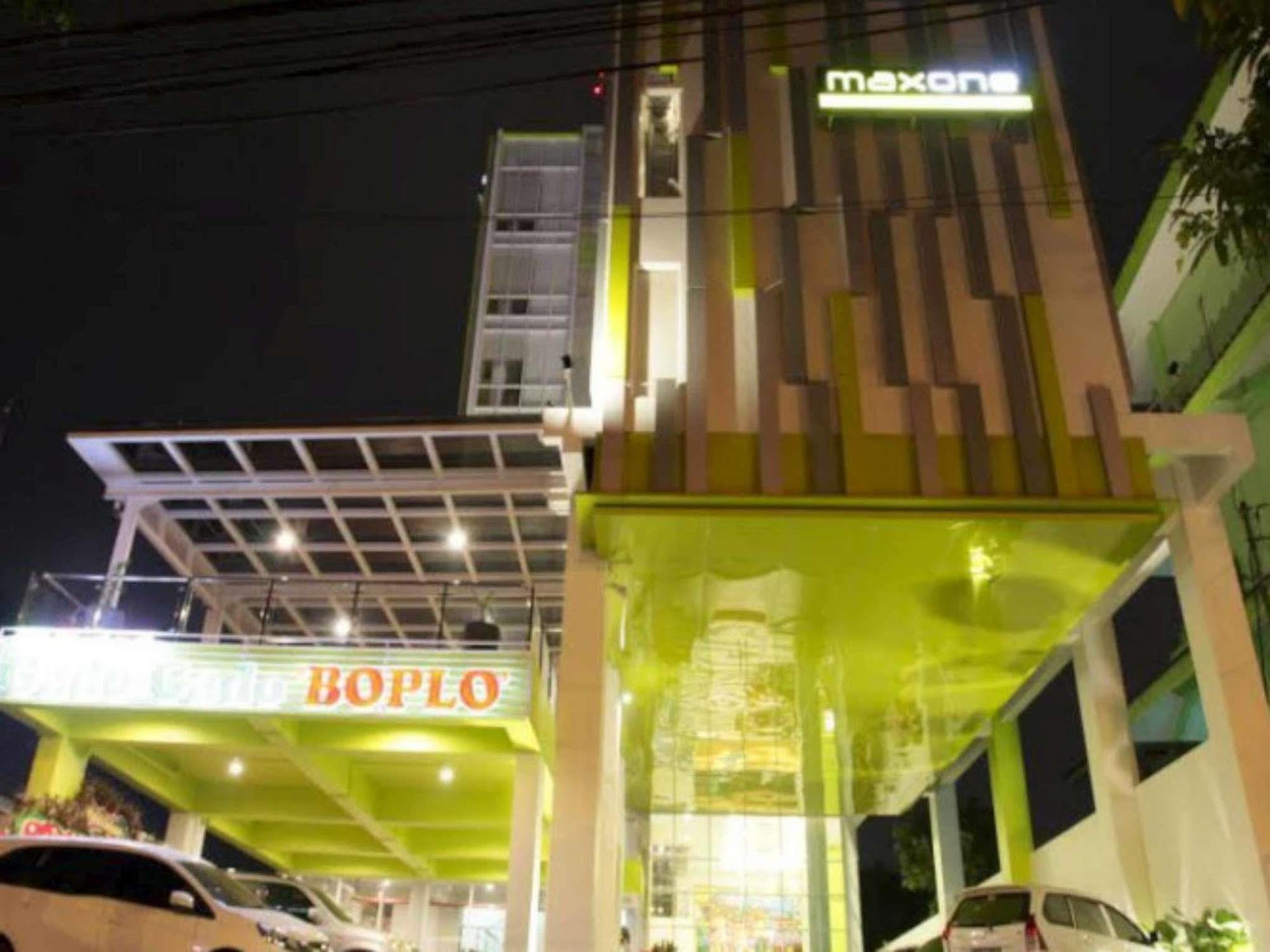 Maxonehotels.Com At Kramat Yakarta Exterior foto